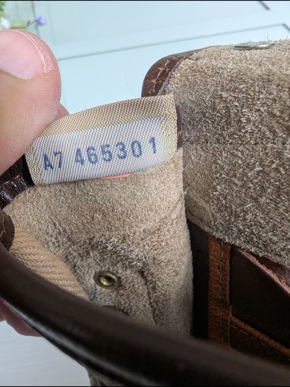 vintage Dooney & Bourke All- Weather Leather (AWL) Carrier Bag - Picture 14 of 14